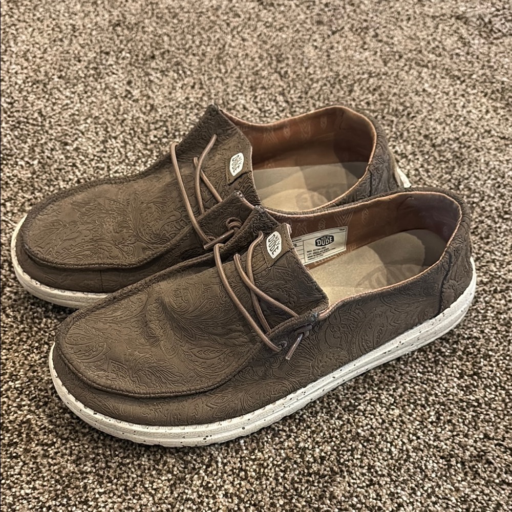 Women’s paisley imprint hey dudes size 8